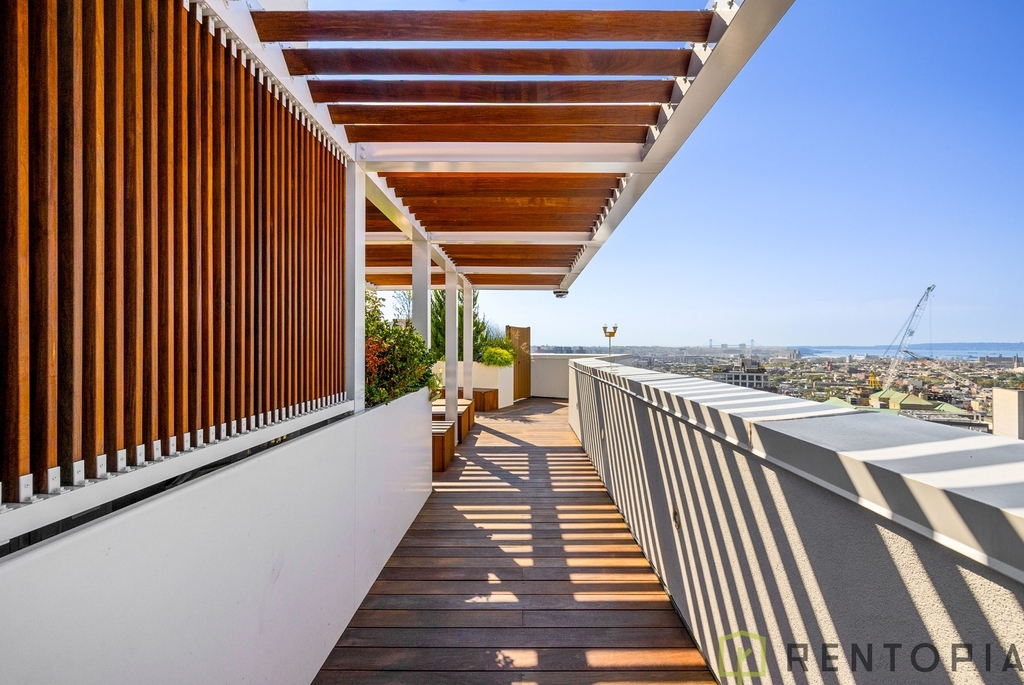 150 Lawrence Street - Photo 18