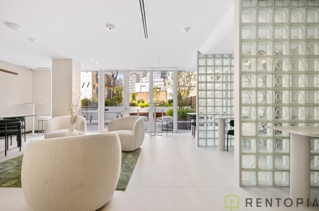 150 Lawrence Street - Photo 10