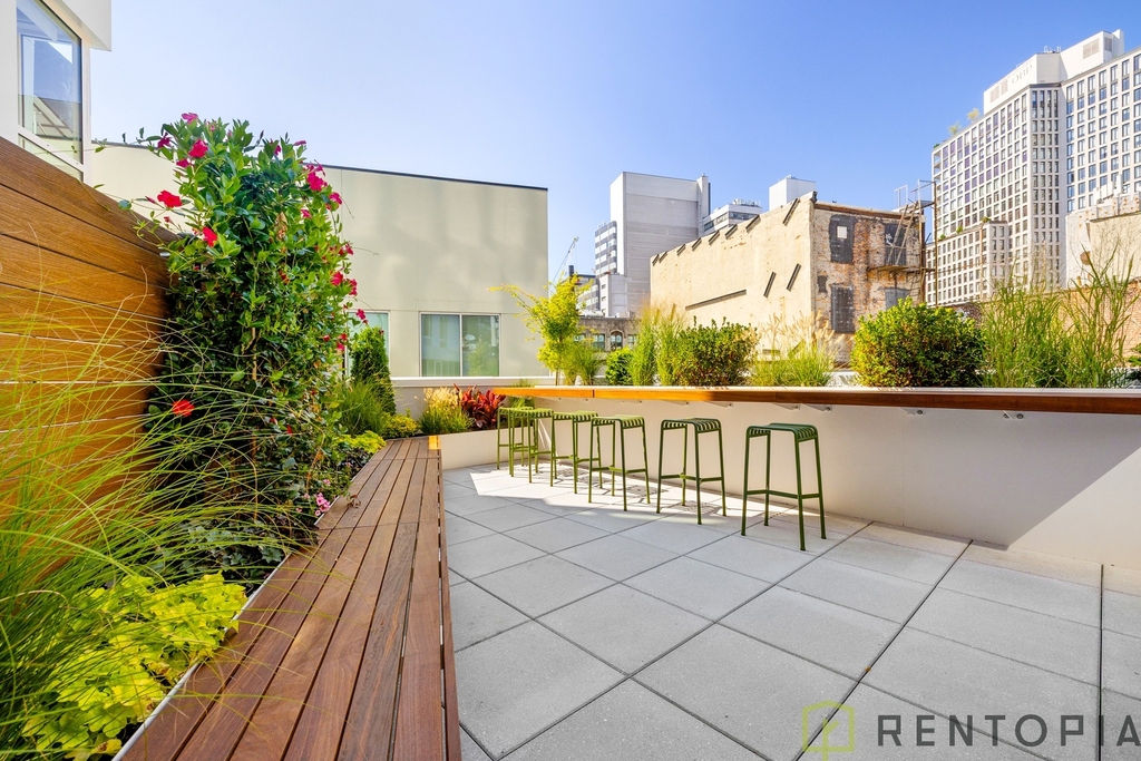 150 Lawrence Street - Photo 13