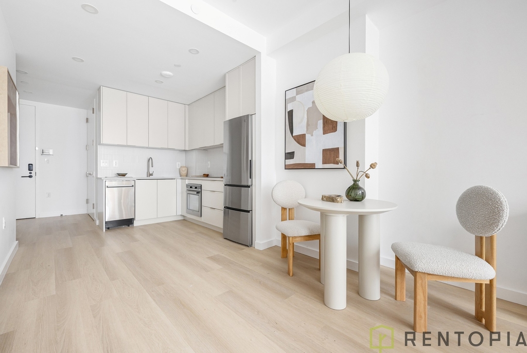 150 Lawrence Street - Photo 5