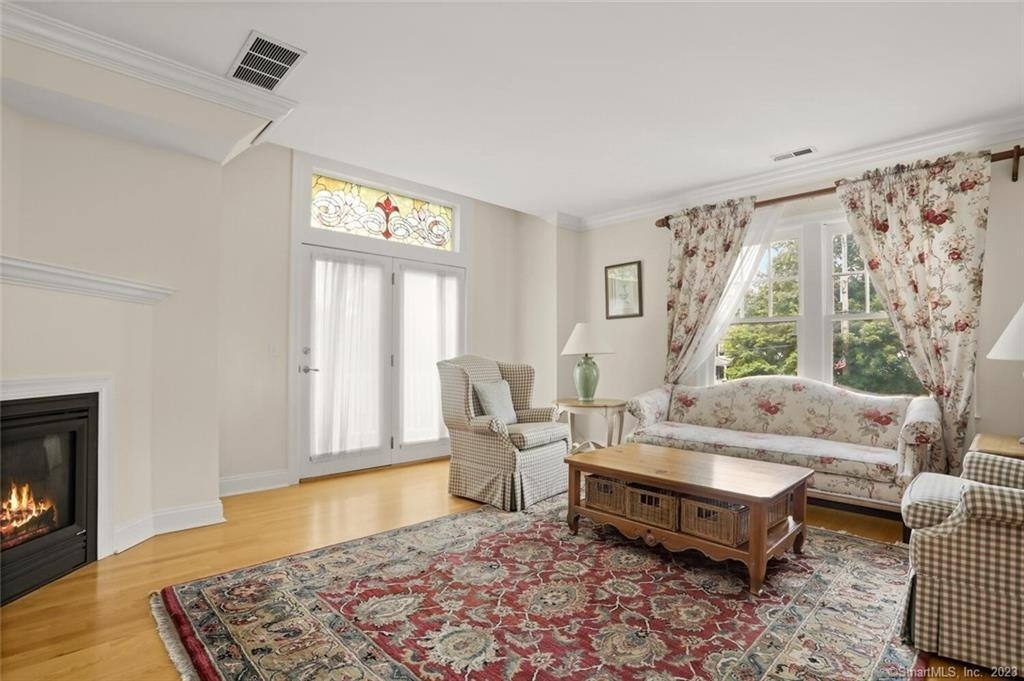 190 Main Street - Photo 4
