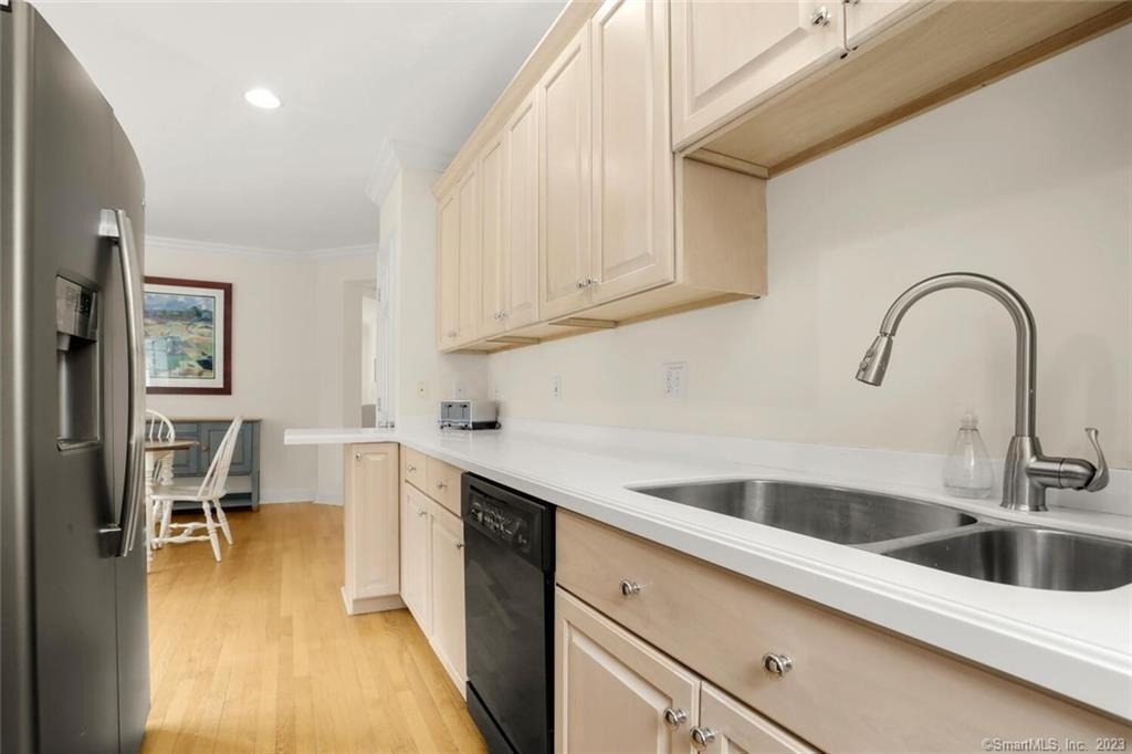190 Main Street - Photo 9