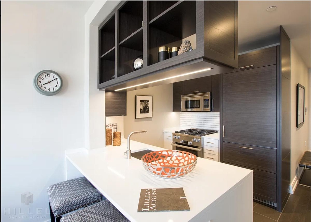 555 Tenth Avenue - Photo 1