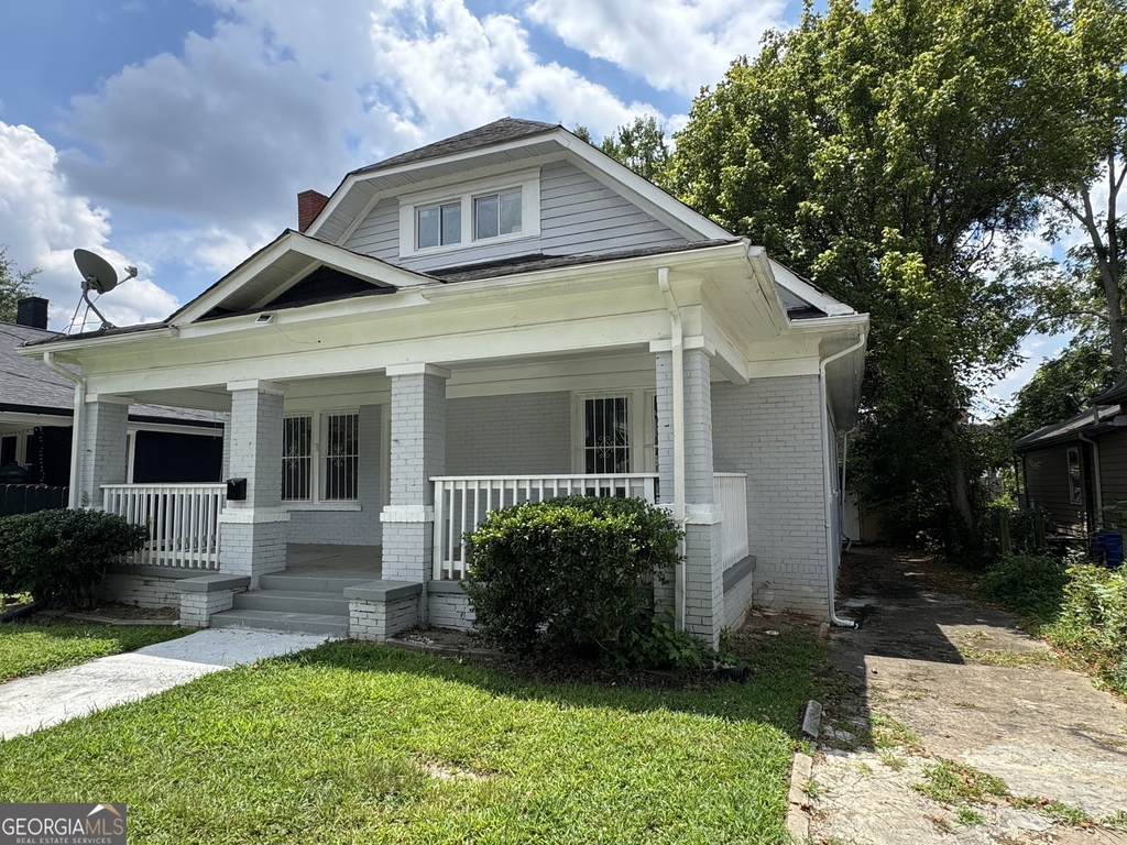 1462 Lucile Avenue Sw - Photo 1