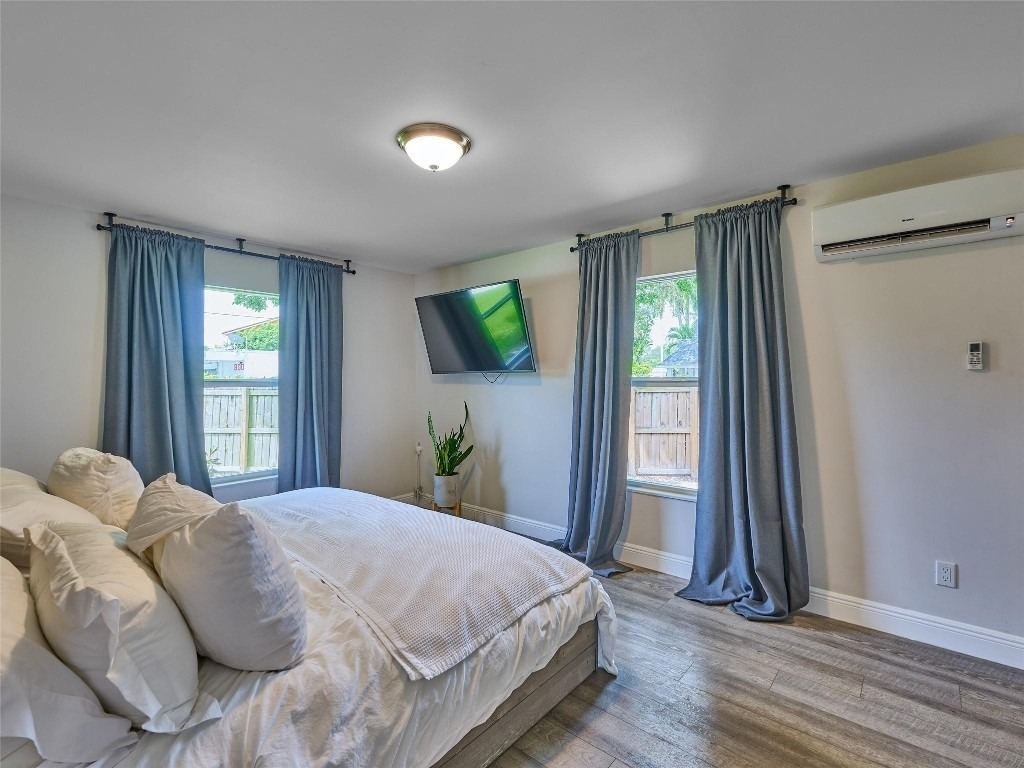 801 Ne 15th Street - Photo 2