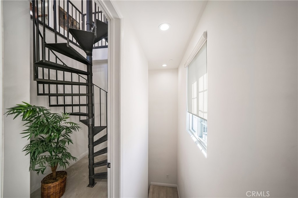 1101 N Maclay Avenue - Photo 31