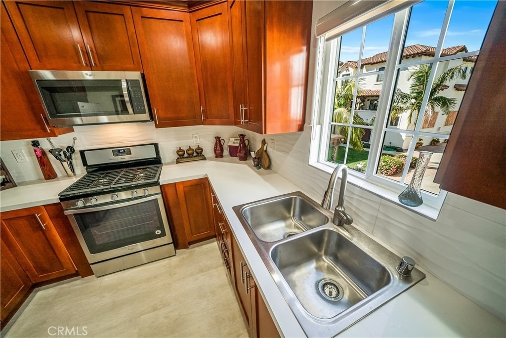 1101 N Maclay Avenue - Photo 6