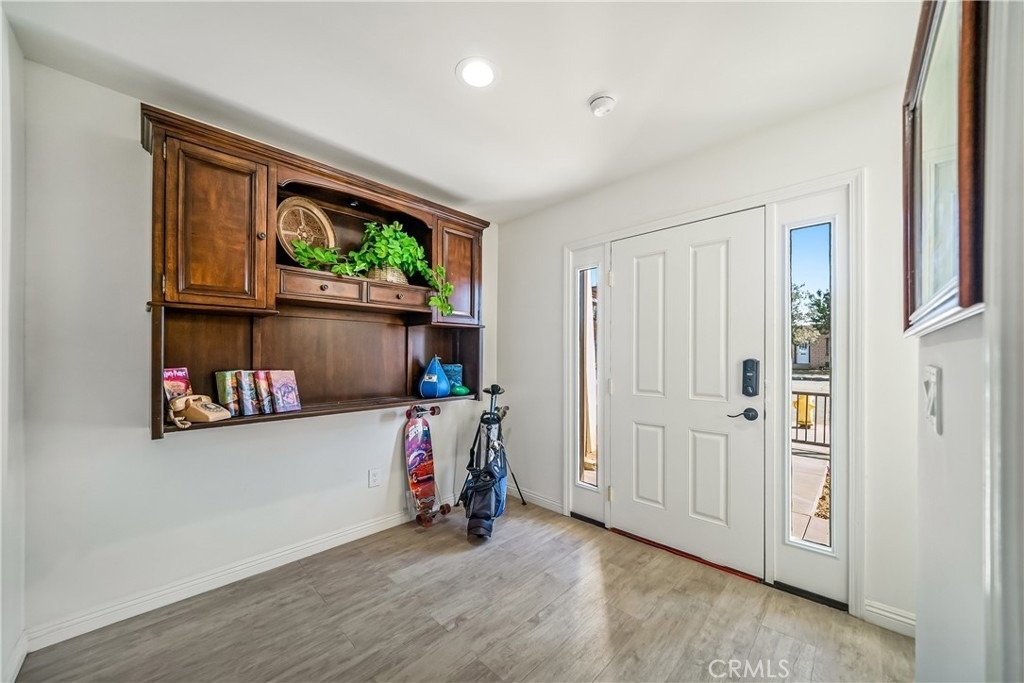 1101 N Maclay Avenue - Photo 1