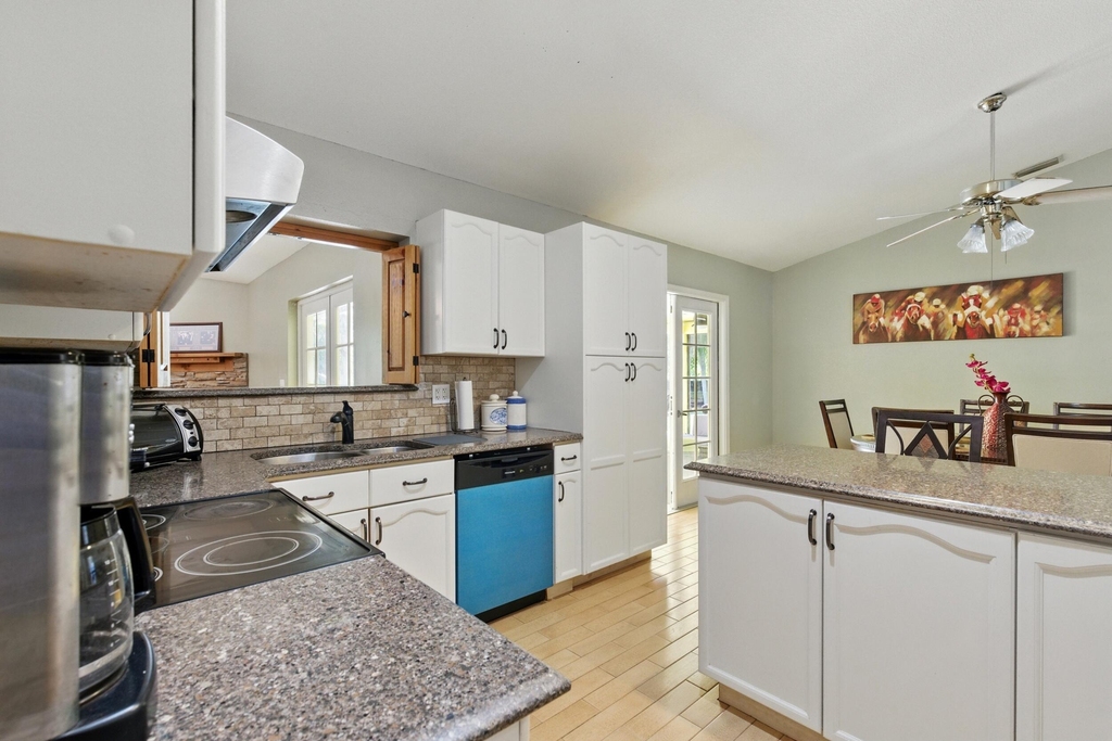14846 61st Court N - Photo 34