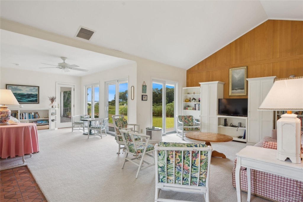 33 Beach Road - Photo 3
