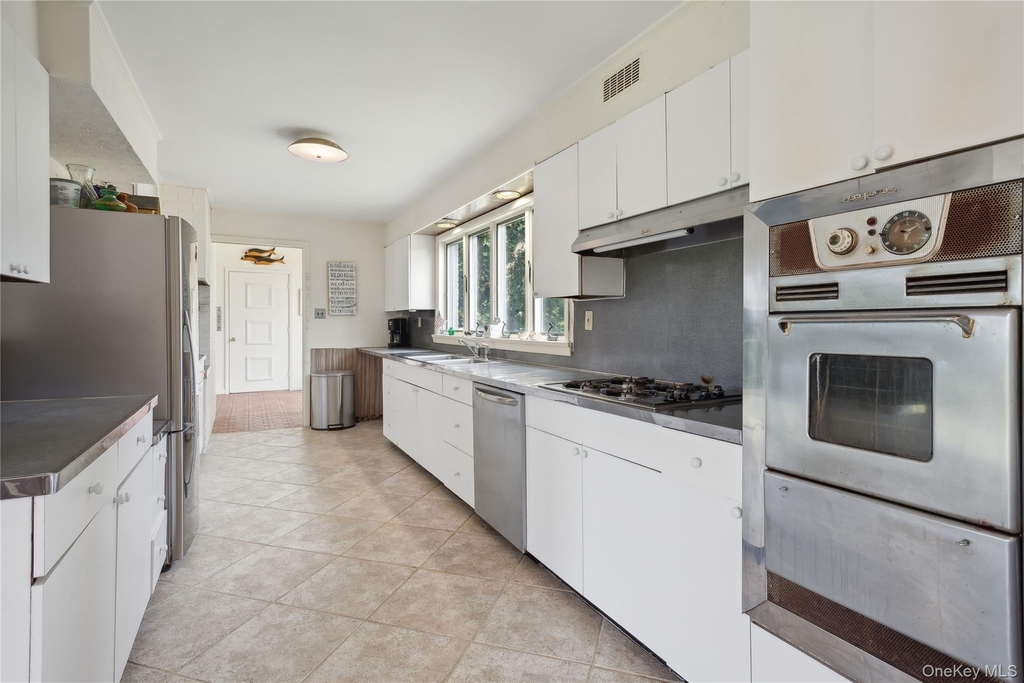 33 Beach Road - Photo 23