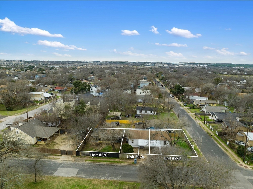 901 Valdez St - Photo 14