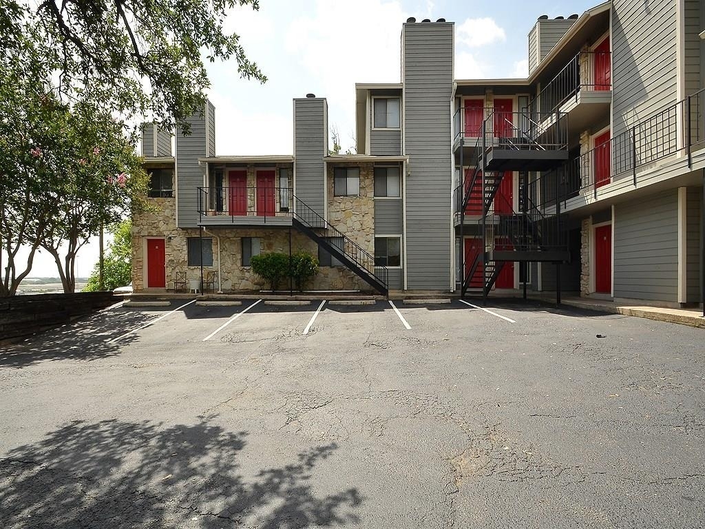 9079 Jollyville Rd - Photo 4