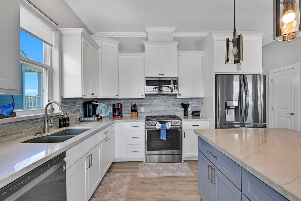 22915 Martes Street - Photo 7