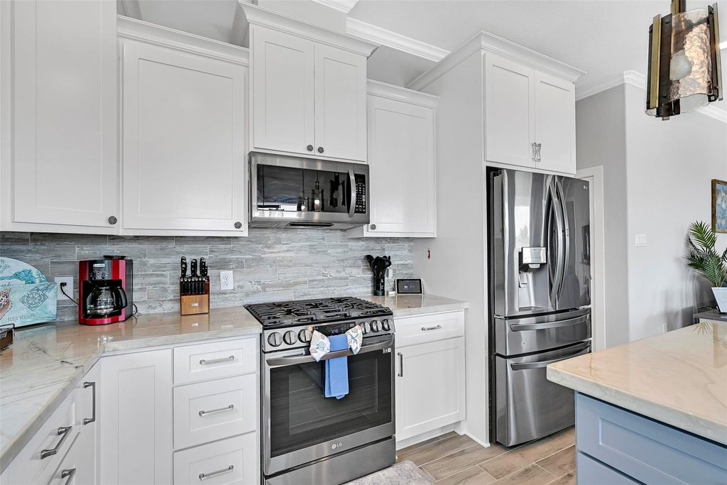 22915 Martes Street - Photo 8
