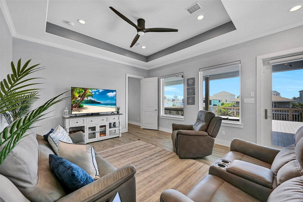 22915 Martes Street - Photo 4