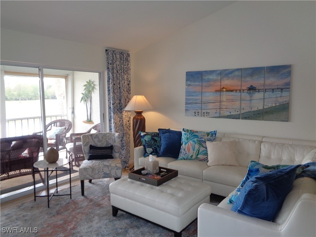 6270 Bellerive Avenue - Photo 7