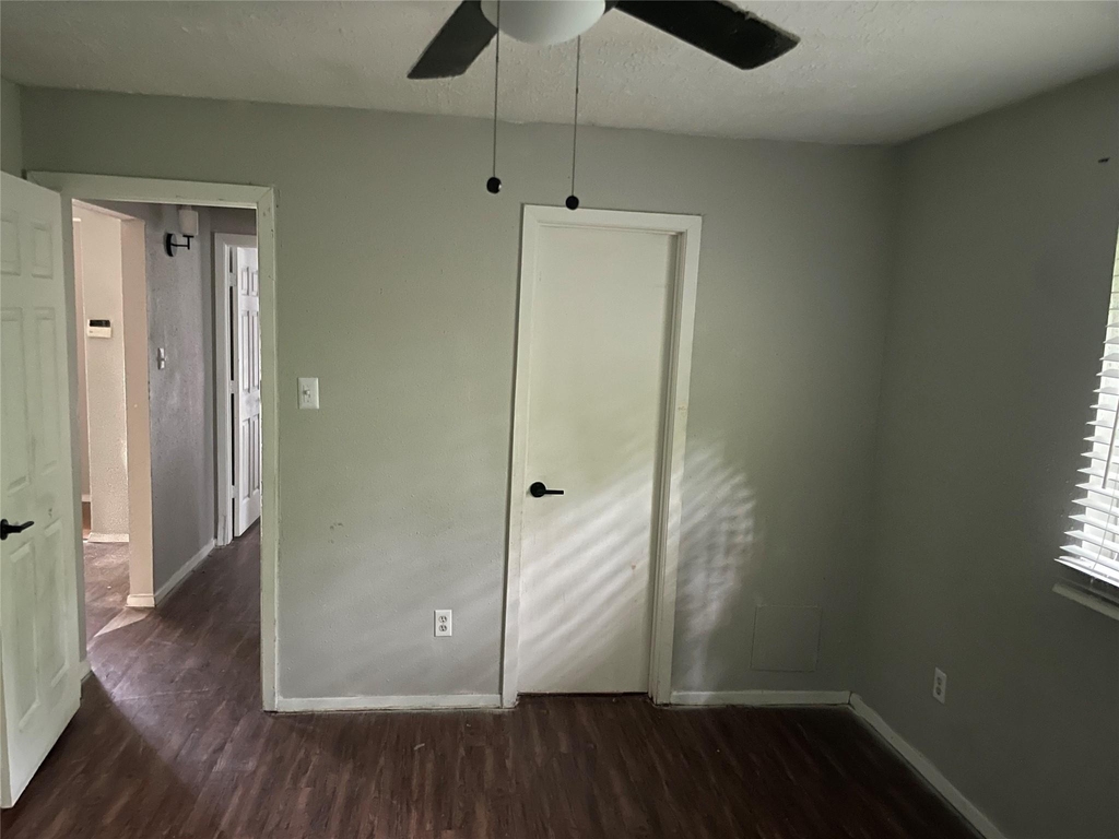 1026 W Brompton Drive W - Photo 6