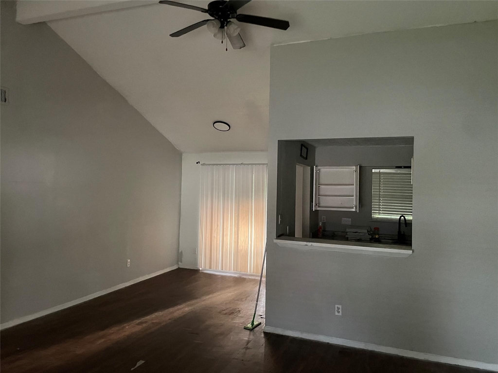 1026 W Brompton Drive W - Photo 8