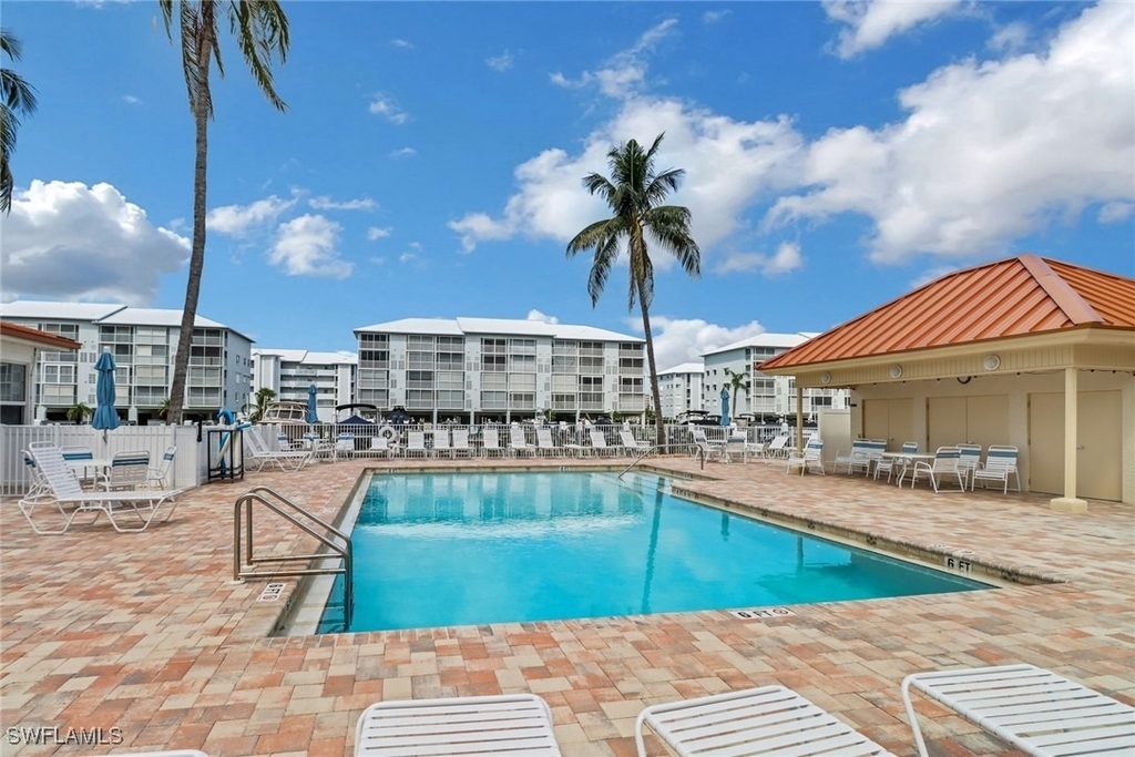 4421 Bay Beach Lane - Photo 13