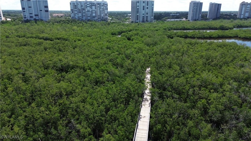 7048 Pelican Bay Boulevard - Photo 25