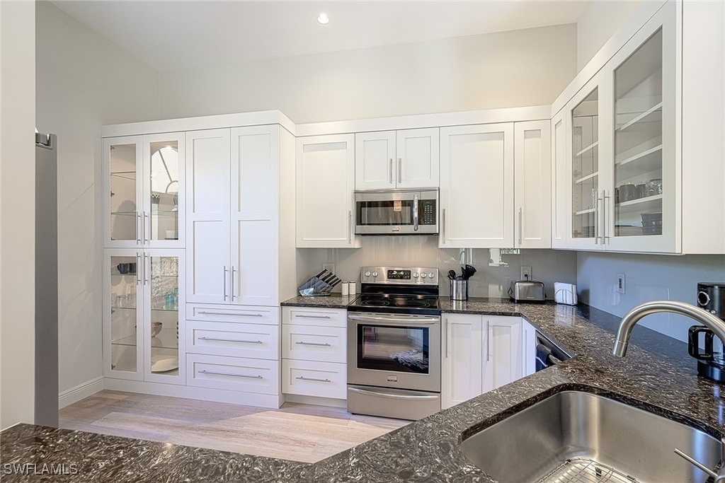 589 Beachwalk Circle - Photo 7