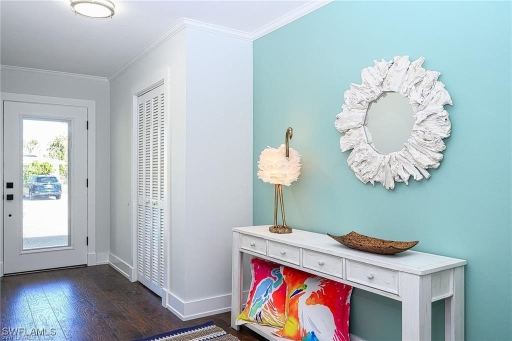 682 95th Avenue N - Photo 2