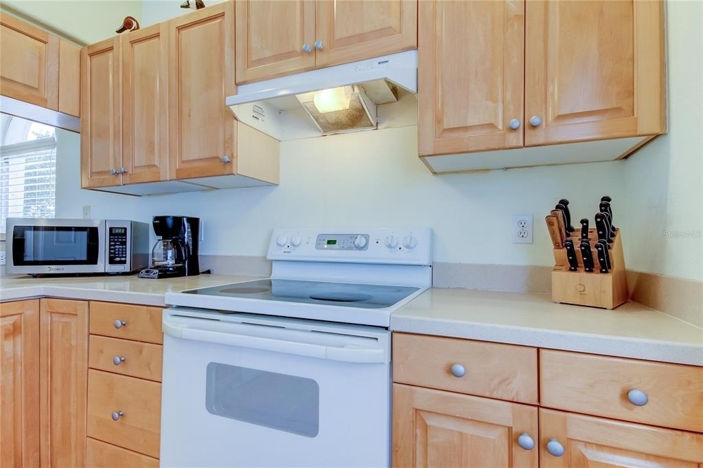 1575 Pinellas Bayway Way S - Photo 36