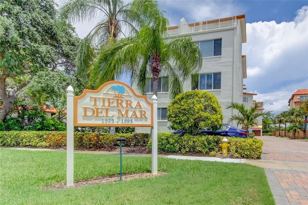 1575 Pinellas Bayway Way S - Photo 75