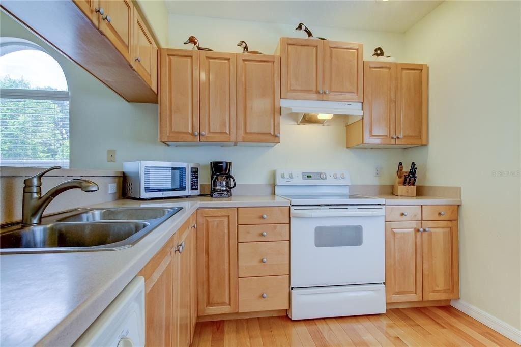 1575 Pinellas Bayway Way S - Photo 34