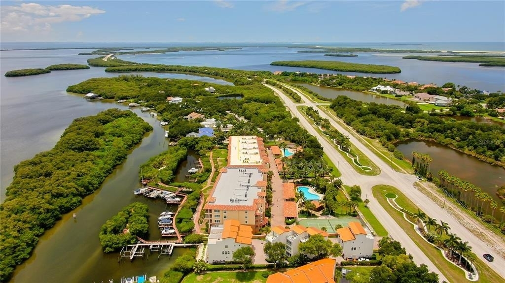 1575 Pinellas Bayway Way S - Photo 13
