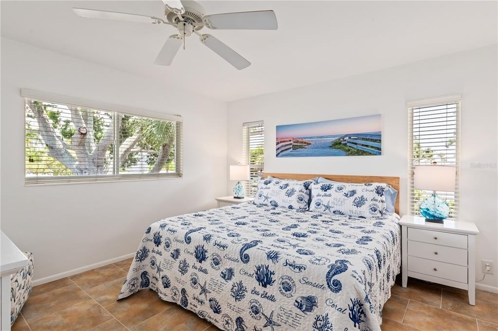 6005 Midnight Pass Road - Photo 16
