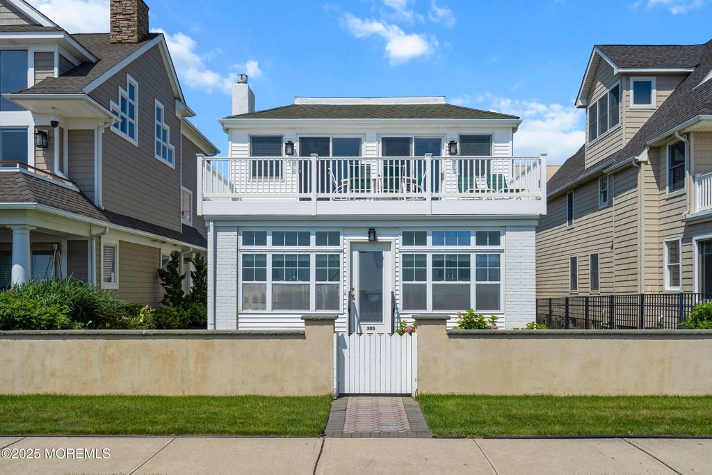 305 Ocean Avenue - Photo 0