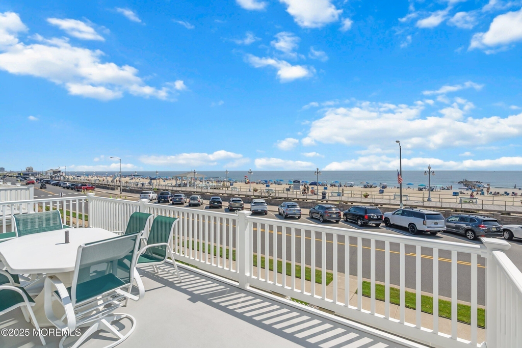 305 Ocean Avenue - Photo 27