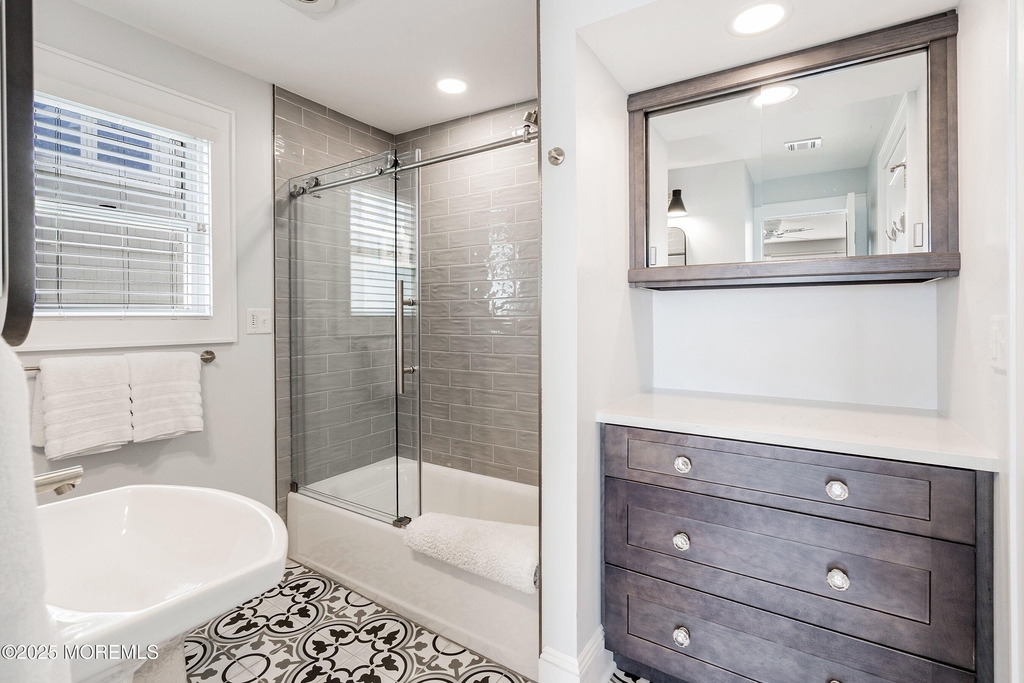 305 Ocean Avenue - Photo 22