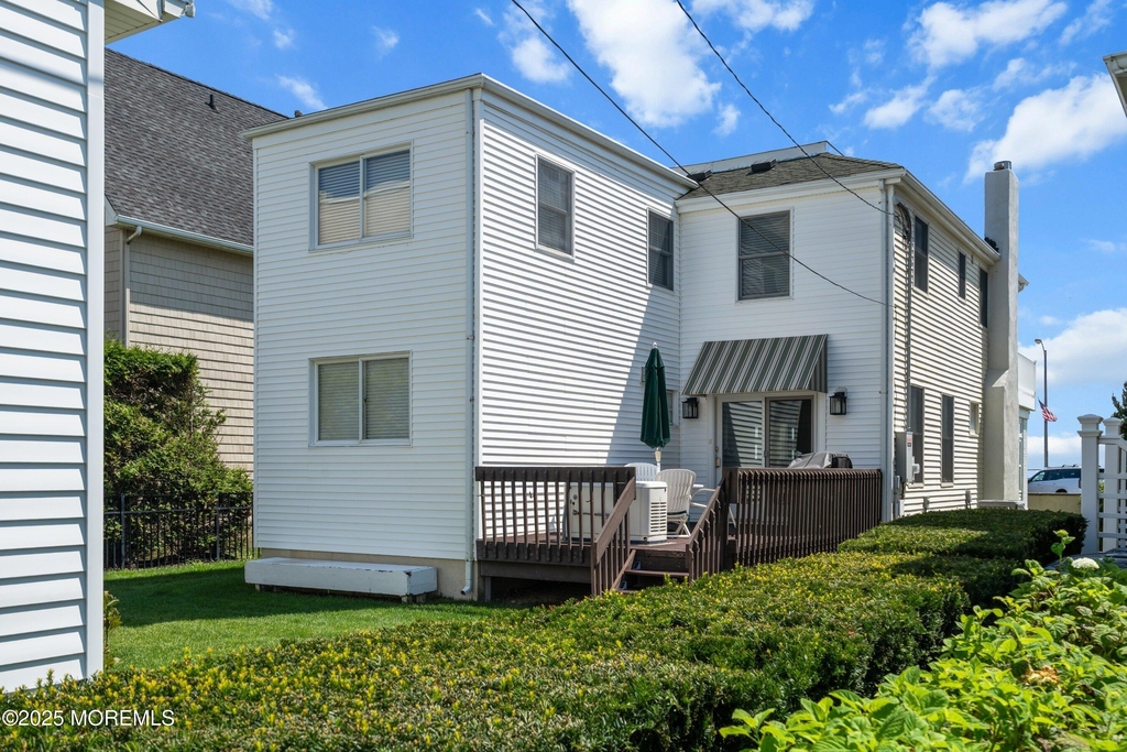 305 Ocean Avenue - Photo 34