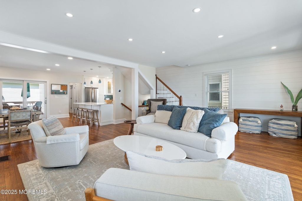 305 Ocean Avenue - Photo 10
