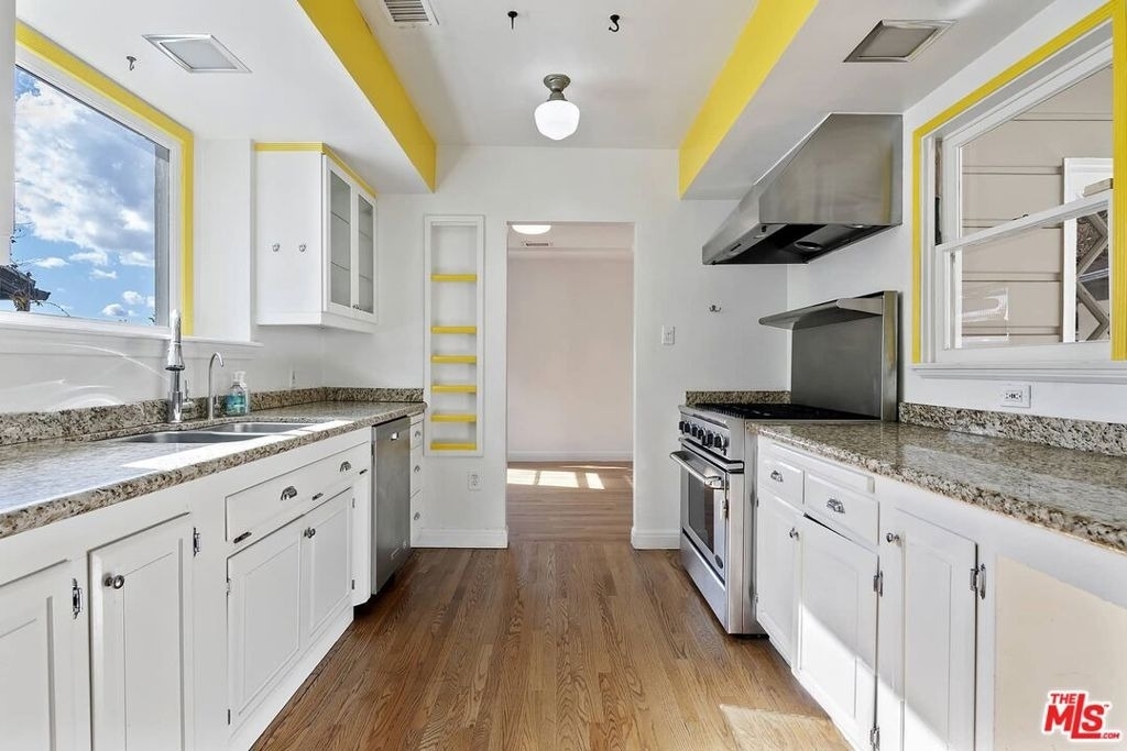 2661 Lake View Terrace - Photo 7