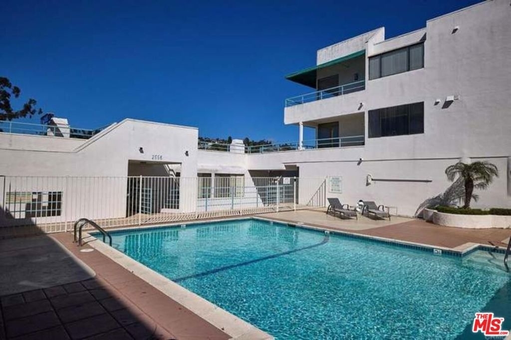 2552 Navarra Drive - Photo 4