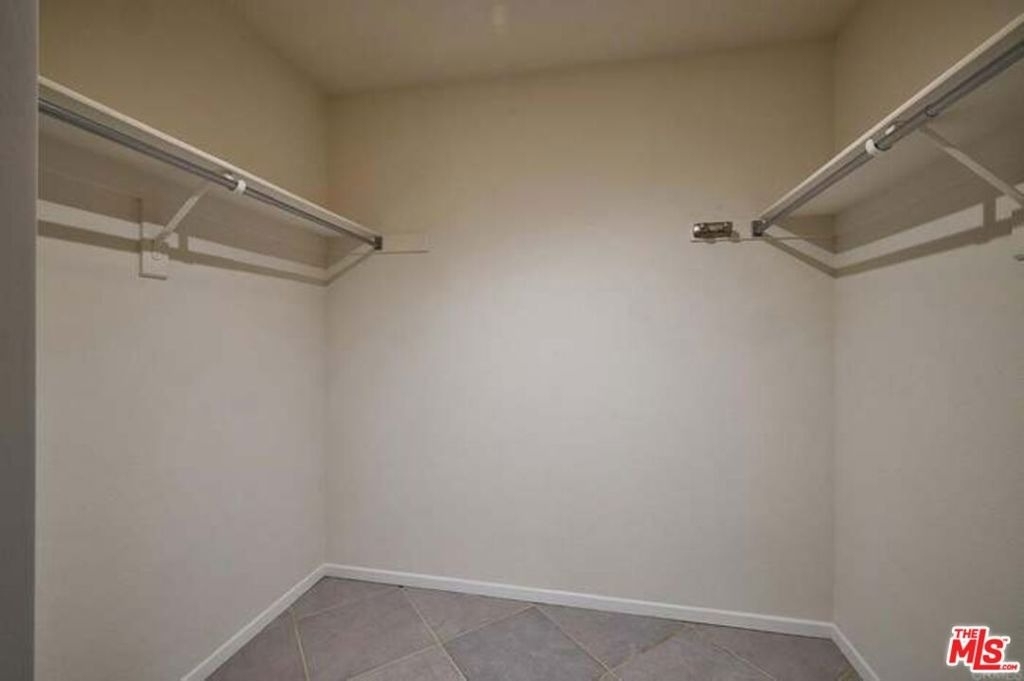 2552 Navarra Drive - Photo 8