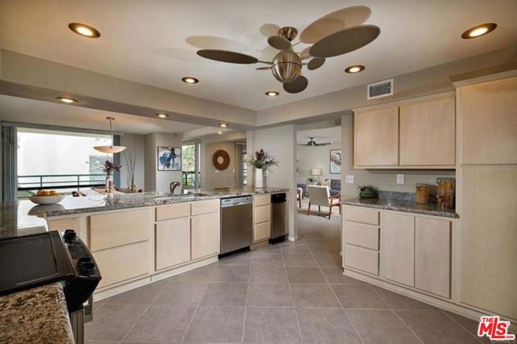 2552 Navarra Drive - Photo 12