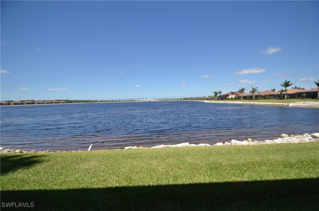 10572 Smokehouse Bay Drive - Photo 19