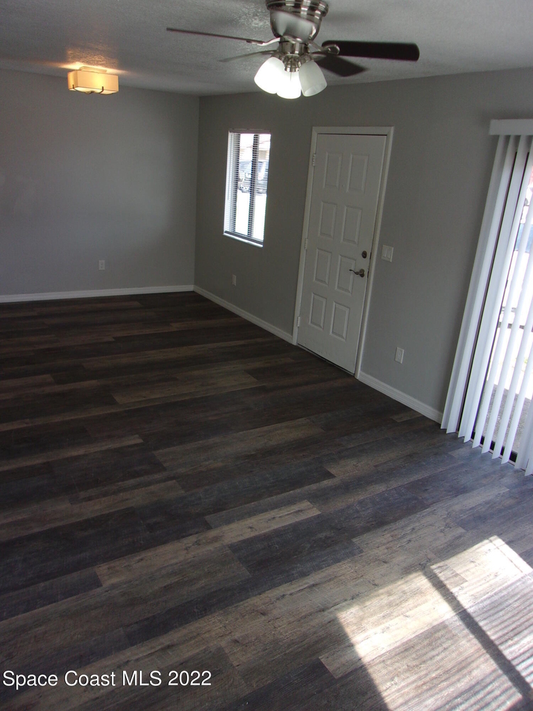 1050 N Fiske Boulevard - Photo 2