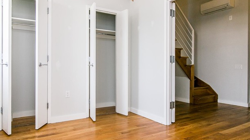 100 Dupont Street - Photo 11