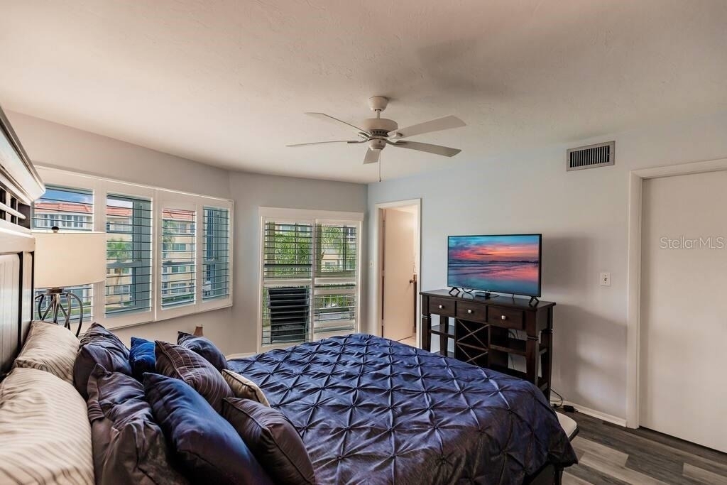 1250 N Portofino Drive - Photo 10