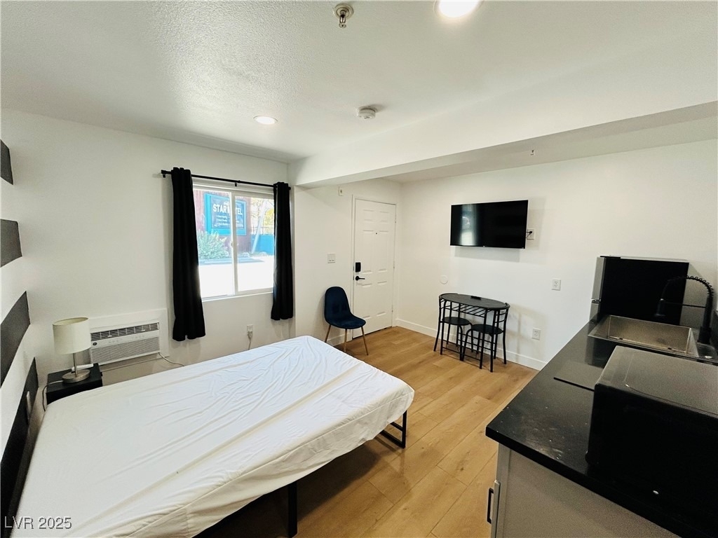 1418 S 3rd Street - Photo 2