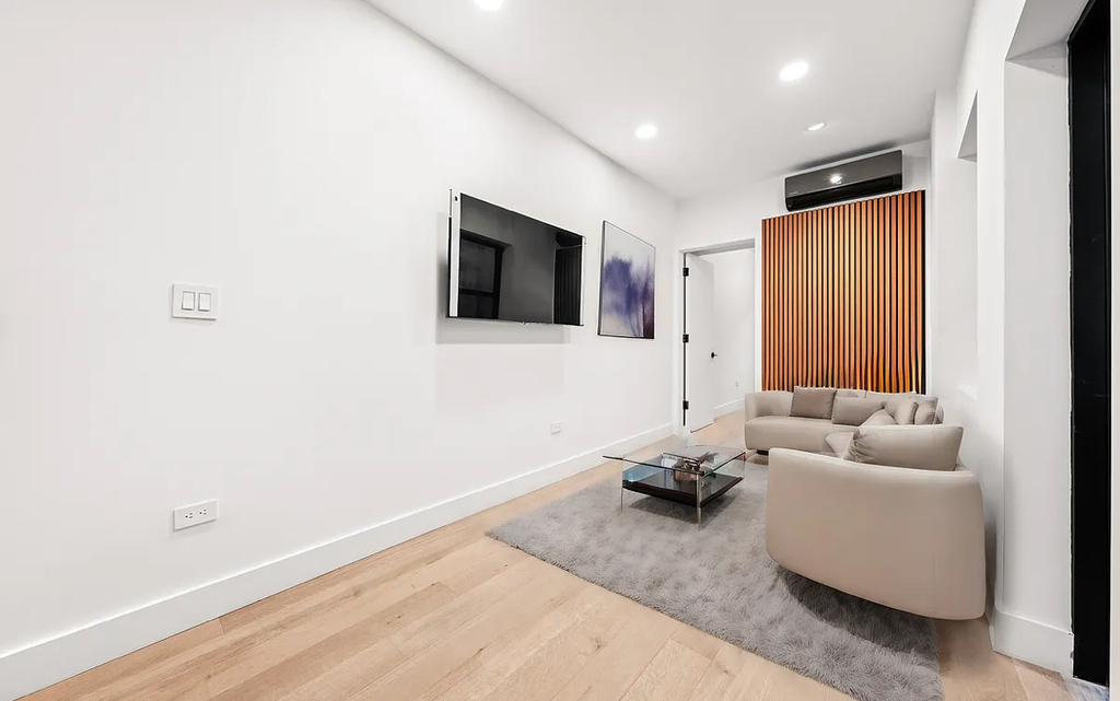 727 Knickerbocker Avenue - Photo 4