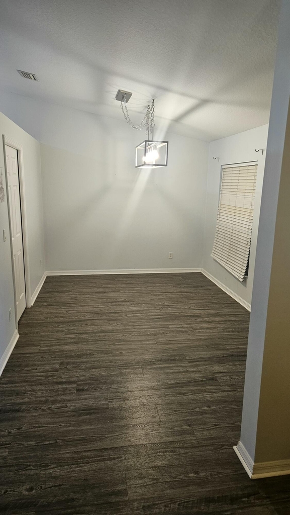 9024 100th Court - Photo 3