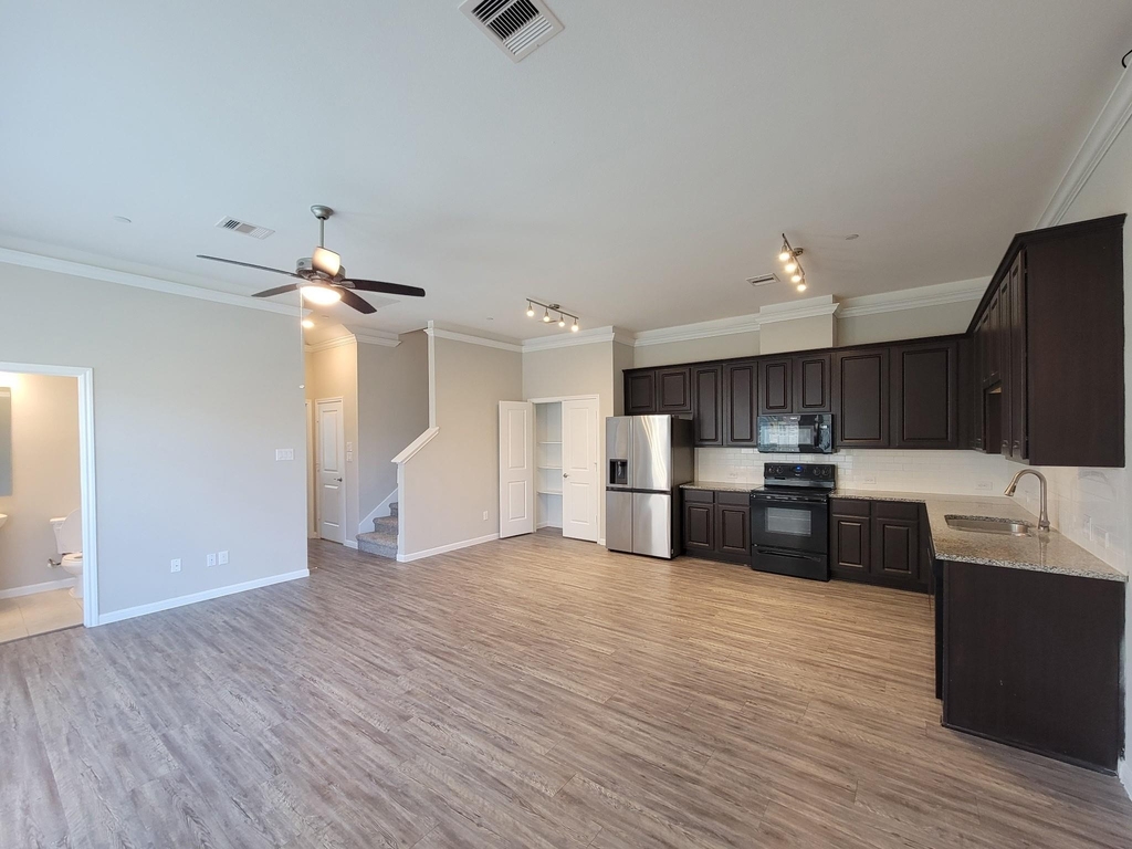 7486 Woo Street Street - Photo 2