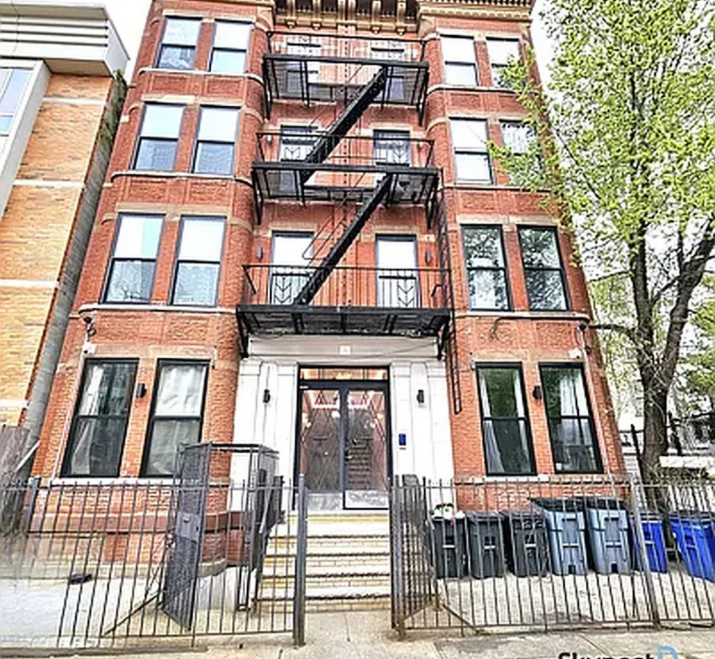 1027 Putnam Avenue - Photo 1